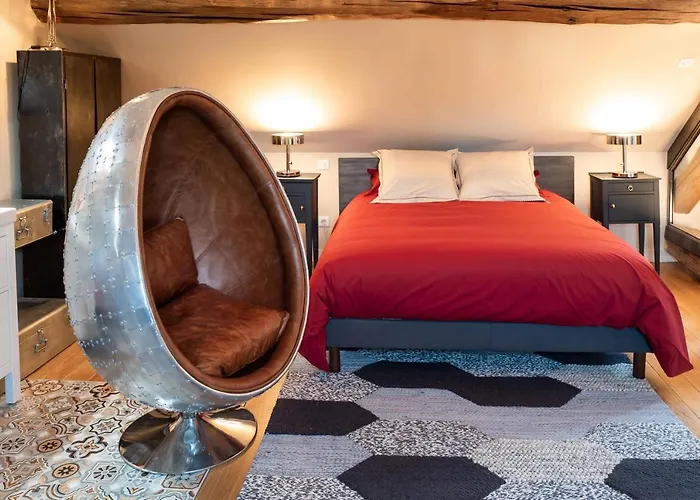 De La Cote 6 Beaune (Cote d'Or)