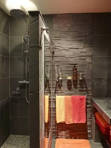 De La Cote 6 Beaune (Cote d'Or)